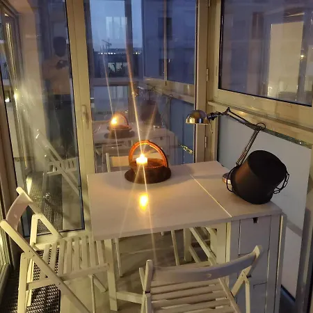 Superbe Avec Patio A Paris *